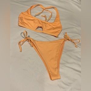 pale orange la vie en rose swimsuit! both items size medium. great condition.